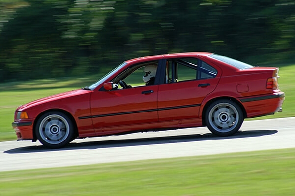 Auto un Moto - Autovadītāju kursi B kategorijai – to norise